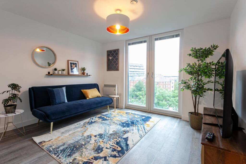 Superb 2 Bed Flat 5Min To Old Trafford Stadium Manchester Eksteriør bilde