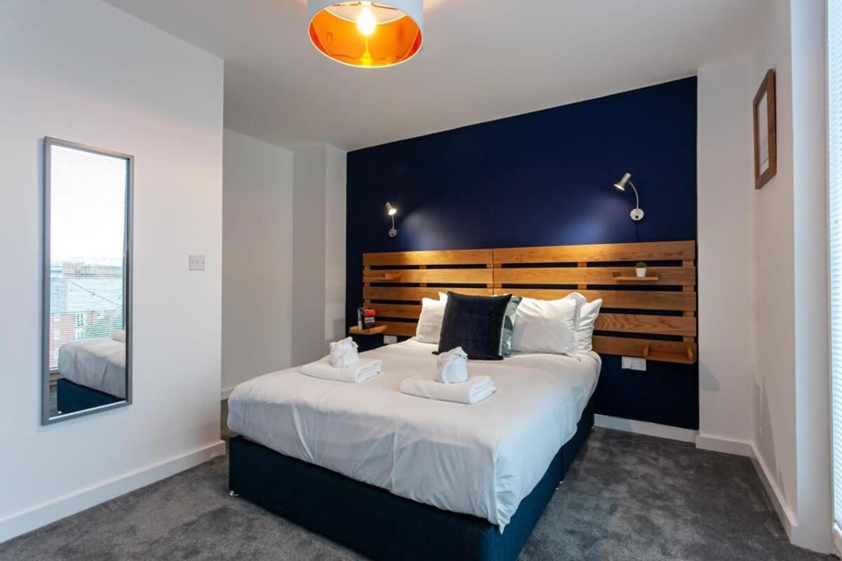 Superb 2 Bed Flat 5Min To Old Trafford Stadium Manchester Eksteriør bilde