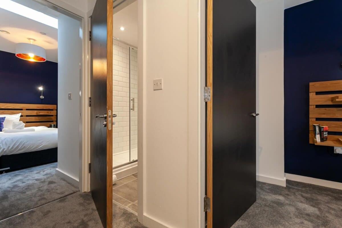 Superb 2 Bed Flat 5Min To Old Trafford Stadium Manchester Eksteriør bilde