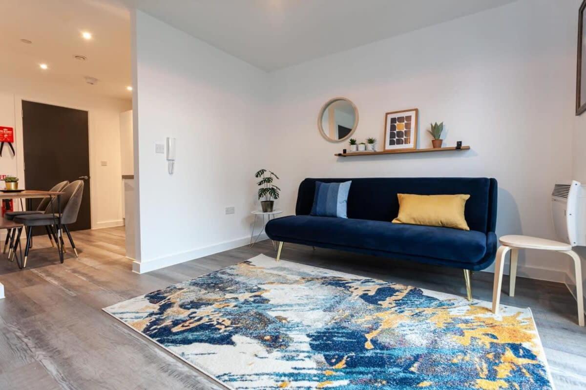 Superb 2 Bed Flat 5Min To Old Trafford Stadium Manchester Eksteriør bilde